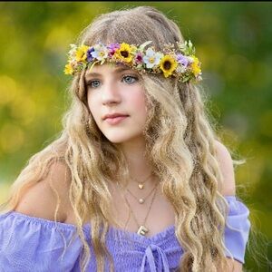 💐EUC Handmade Multi-Color Bridesmaid Flower Crowns (2) 💐